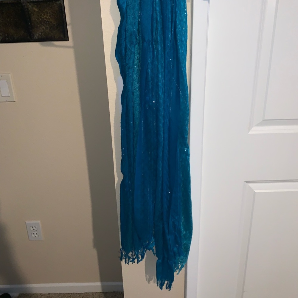 Blue scarf
